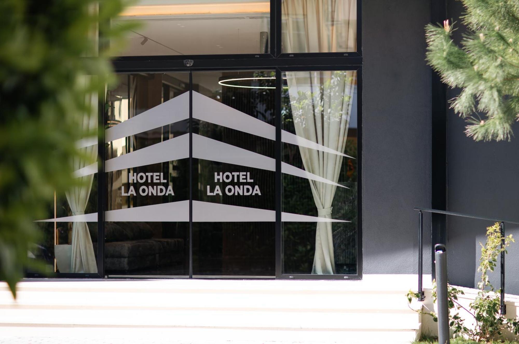 La Onda Hotel Durrës Exteriör bild